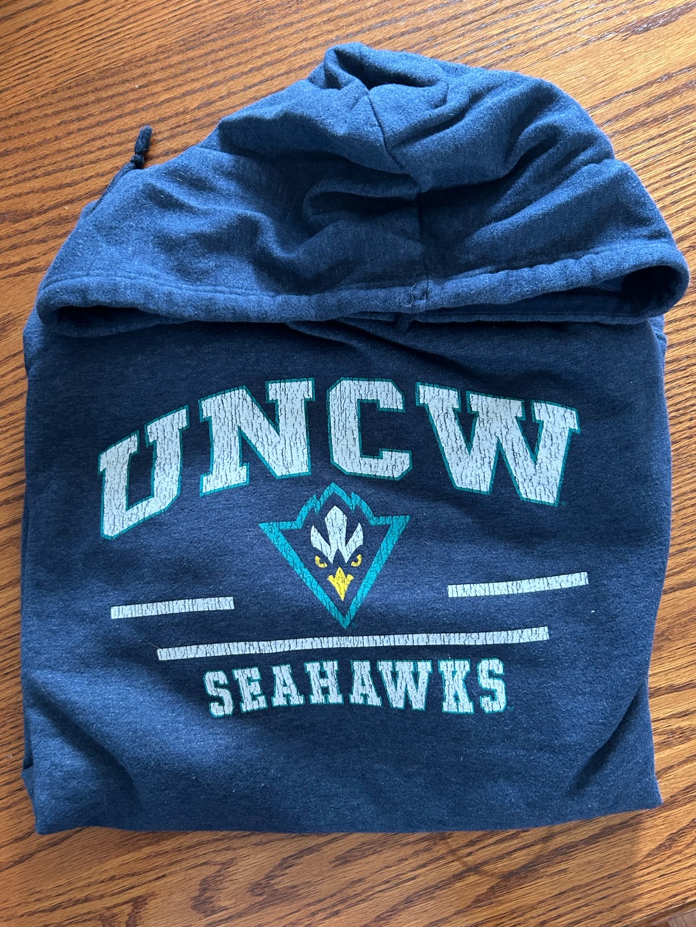 UNCW hoodie XXL